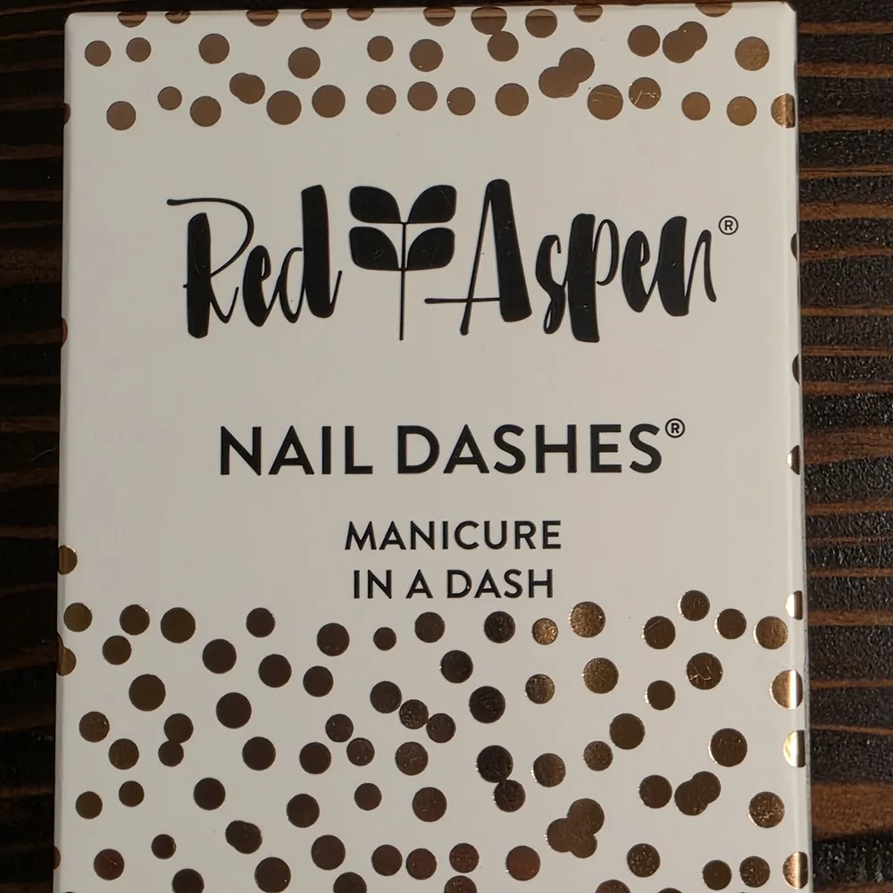 RED ASPEN NAIL DASHES – “If the Tiara Fits” – RARE & DISCONTINUED - Picture 2 of 6